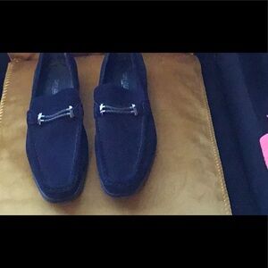 Men’s blue suede dress shoes